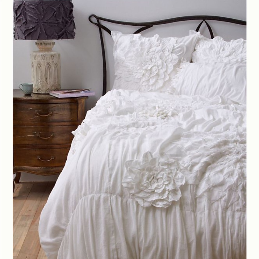 Anthropologie duvet cover and shams
